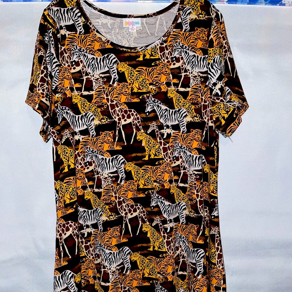Medium LulaRoe Carly RARE